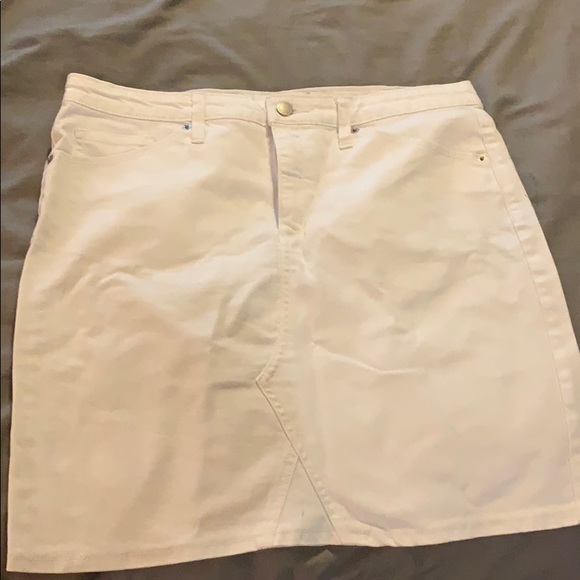 Skirt - Picture 1 of 1